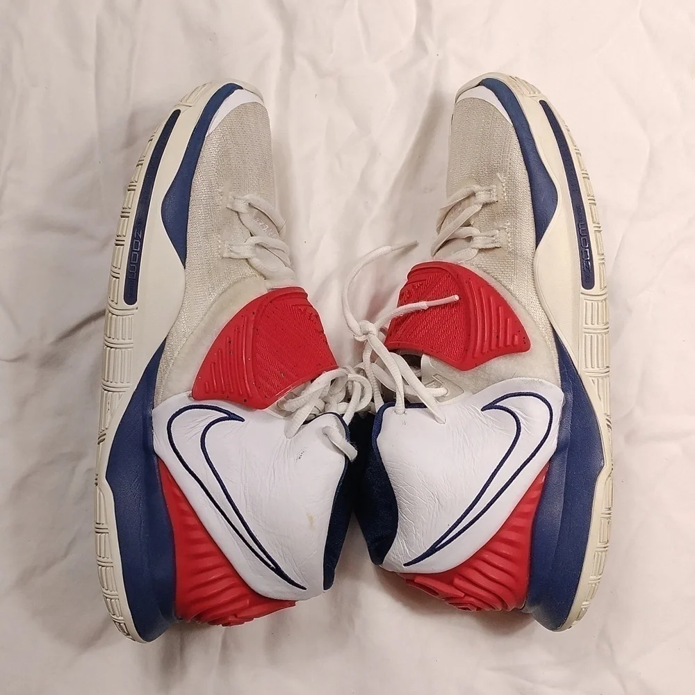 Nike youth shoes size 10